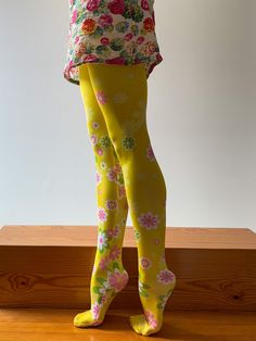 Nostalgic retro-feel printed tights 🌼 Retro Thigh-high Stretch Tights, Retro Thigh High Stretch Tights, Retro Thigh-high Fitted Tights, Retro Thigh-high Legwear, Retro Stretch Thigh High Legwear, Retro Stretch Thigh-high Legwear, Retro Thigh High Stretch Legwear, Yellow Stretch Thigh High Legwear, Yellow Stretch Thigh-high Legwear