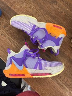 Volly Ball Shoes, Volleyball Shoes Colorful, Purple Volleyball Shoes, Good Volleyball Shoes, Colorful Basketball Shoes, Basketball Shoes Aesthetic