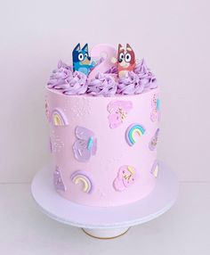 bluey cake Bluey Cake Girly, 2 Tier Bluey Cake Ideas, Bluey Dessert Table Setup, Bluey Girls Birthday Cake, Bluey Party Cake, Bluey Girl Cake, Bingo Bluey Cake Ideas, Bluey Themed Birthday Cake, Second Birthday Cake Girl