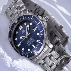 Omega James Bond, Omega Watches For Men, James Bond Watch, Speedmaster Omega, Omega Aqua Terra, Omega Man