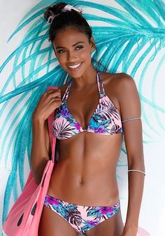 Feel tropical in this cute palm and hibiscus print triangle bikini top. Hibiscus Print, Floral Swimwear, Venice Beach, Beach Babe, Beautiful Black Women, Hibiscus, String Bikinis, Venice, Tankini