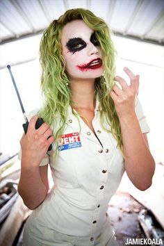 Halloween Kostüm Joker, Joker The Dark Knight, Halloween Costumes Women Scary, Pelottava Halloween, Koala Art, Joker Halloween Costume, Knight Cosplay, Makeup Zombie, Halloweenský Makeup