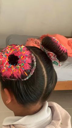 Candy Theme Hairstyles, Crazy Hair Day Curly Hair, Funky Hair Day, Silly Hair Day Ideas Kids, Crazy Hair Day Ideas For Girls Easy, Crazy Hair Ideas, Crazy Hair Day Ideas