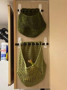 Crochet Shower Caddy, Convenient Crochet Ideas, Crochet Produce Basket, Crochet Things For Bedroom, Crochet Household Items Home Decor, Crochet Home Organization, Crochet Dorm Ideas, Crochet For Apartment, Dorm Room Crochet