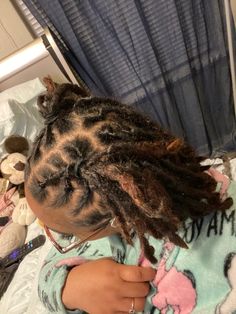 Locs Hairstyles For Women Retwist, Short Retwist Styles, Short Locs Hairstyles For School, Old Locs Hairstyles, Retwist Hairstyles Women, Loc Styles For Black Women Short, Retwist Locs Style Women, Retwist Hairstyles, Retwist Styles For Short Locs