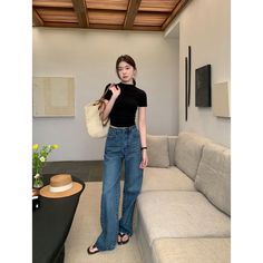 5ft 4''(166cm) tall, 95 lbs(43kg) weight and wearing a size S164cm/49kg wearing a size S - DARK BLUE- High-waist- Straight fit- Denim Blue Top Outfit, Mock Neck Short Sleeve, Straight Denim Jeans, Straight Fit Denim, Skirt Y2k, Workout Crop Top, Dark Blue Jeans, Dark Jeans, Round Neck Sweaters