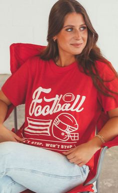 Can't stop, won't stop with our obsession over football! This larger than life font is the perfect new addition to your gameday tee rotation. Size up for an oversized look and pair it with biker shorts!


Foluwa is 5'8" and is wearing a size medium

Brooke is 5'7" and is wearing a size medium

fits true to size - size up for an oversized fit

hand wash cold

50% polyester 50% cotton 

imported


SIZING GUIDE


small: 39" bust and 26" length

medium: 42" bust and 26.5" length

large: 44" bus