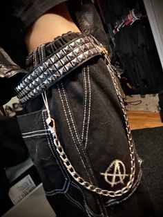 Metalhead Accessories, Thalia Grace Aesthetic, Belt Chains, Grace Aesthetic, Thalia Grace, Grunge Jeans, Punk Accessories, Punk Grunge