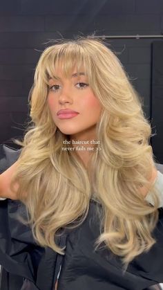 Farah Fawcett, Perfect Blonde Hair, Competition Hair, Blonde Hair Transformations, Icy Blonde Hair, Haircuts For Medium Length Hair, Easy Hairstyles For Thick Hair, Hairdos For Curly Hair