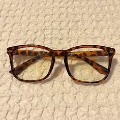 Bluelight Glasses With Tortoise Frame Brand New - Never Worn Or Used Size 52 Cheetah Print Glasses Frames, Tortoiseshell Glasses Women, Tortoise Shell Glasses Aesthetic, Tortoise Glasses Women, Turtle Shell Glasses, Tortoise Shell Glasses Women, Glasses Tortoise Shell, Baby Glasses, Glasses Inspo