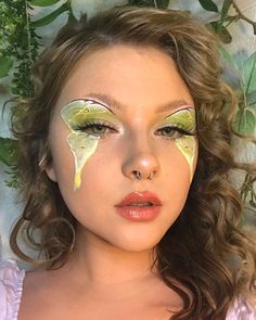 Exotic Makeup, Butterfly Halloween, Funky Makeup, Moth Wings, Alt Makeup, Oh My Goddess, Face Art Makeup, Work Makeup, Magical Makeup