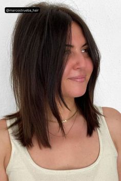 Hot Shoulder-Length Haircut Ideas for 2024