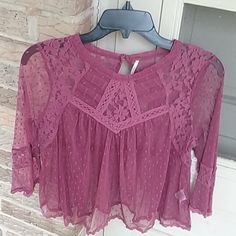 Free People Maroon Full Lace Blouse Two Buttons Back. Pretty Design In Lace. Red Lace Top For Spring, Long Sleeve Burgundy Blouse For Summer, Burgundy Long Sleeve Summer Blouse, Casual Burgundy Blouse For Spring, Maroon Lace, Floral Peasant Blouse, Ruffle Trim Top, Blue White Top, Bohemian Blouses