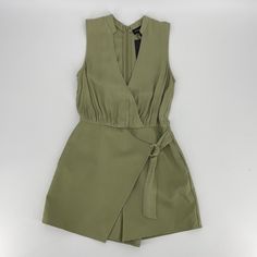 Nwt Sage Green Romper With Sid Buckle Closure Green Romper, Bodycon Dress Casual, Wrap Romper, Circle Dress, Ankle Length Dress, Ribbed Mini Dress, Lace Skater Dress, Sage Color, Coral Dress