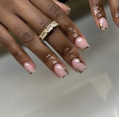 Gold Acrylic Nails Short, Gold Nails French, Acrylic Nails Short, Gold Chrome Nails, Gold Acrylic Nails, Gold Nail Designs