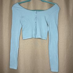 Aeropostale Seriously Soft Collection Dust Blue Long Sleeve Crop Top Size Xs 95% Nylon 5% Spandex. Never Worn. Light Blue Fitted Y2k Top, Fitted Light Blue Y2k Top, Basic Fitted Blue Crop Top, Fitted Basic Blue Crop Top, Casual Blue Stretch Crop Top, Blue Fitted Casual Crop Top, Light Blue Cropped Casual Crop Top, Light Blue Casual Cropped Crop Top, Casual Light Blue Cropped Crop Top