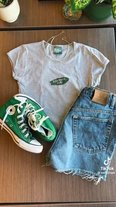 Surfergirl Style, Green Converse, Outfit Inspo Summer, Looks Street Style, Cute Everyday Outfits, Really Cute Outfits, Summer 24, Looks Vintage