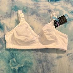 Nwt Size 34c White Bali Classic Comfort White Full Coverage Bra For Spring, Spring White Full Coverage Bra, White Full Cup Bra For Daywear, Classic White Summer Bra, White Underwire Bra For Daywear, Fitted Full Cup Bra For Daywear, White Summer Daywear Bra, Bali Bras, White Lace Bra