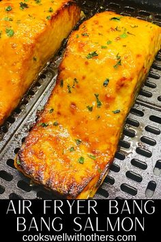 glazed salmon in air fryer basket Airfryer Salmon, Salmon Air Fryer, Air Fryer Recipes Salmon, Air Fryer Fish Recipes, Air Fryer Fish, Air Fried Food