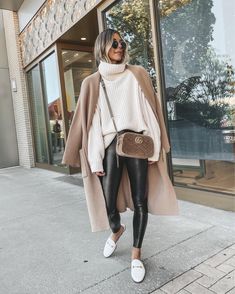 Wineries Outfit, Leather Leggings Outfit, Mode Editorials, New York Outfits, Winter Fashion Outfits Casual, Cold Outfits, Legging Outfits, Casual Winter Outfits, Autumn Outfit