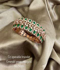 Diamond Kada Bangles, Cz Bangles, Fashion Jewelry Necklaces Gold, Blue Diamond Earrings, Beautiful Jewelry Diamonds, Kundan Bangles, Gold Jewelry Outfits