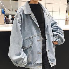 ♡Material:+Denim  ♡Color:+Light+Blue  ♡Style:+Patch  ♡Size:+  S:  Length:+60cm+/+23.6in+  Bust:+118cm+/+46.5in+  Sleeve:+64m+/25.2in    M:  Length:+61cm+/+24in+  Bust:+122cm+/+48in+  Sleeve:+65m+/25.6in    L:  Length:+62cm+/+24.4in+  Bust:+126cm+/+49.6in+  Sleeve:+66m+/26in    XL:  Length:+63cm+/... Light Blue Denim Jacket, Light Denim Jacket, Demin Jacket, Jean Jacket Outfits, Denim Jacket Outfit, Outfit Korean, Putao, Jacket Outfit, Blue Denim Jacket