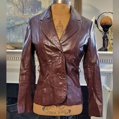 "Vintage brown leather blazer jacket. Awesome style, check out the collar and pocket details on this one. Nice leather in a great classic color. Leather is in great shape, no big issues stood out. The pocket lining as well as lining of the coat needs work as pictured. Stitching has come loose at bottom inside lining as pictured. Otherwise a great coat with personality. Made in Mexico 🇲🇽  Vintage size 7/8? Measures  Shoulder across 14.5\" Sleeves 22\" Bust 36\" Top to bottom 23.25\"" Fitted Brown Leather Jacket With Lapel Collar, Fitted Brown Leather Sport Coat, Brown Leather Jacket With Lapel Collar For Office, Brown Leather Jacket With Notch Lapel For Formal Occasions, Vintage Brown Blazer For Business Casual, Formal Brown Leather Jacket With Notch Lapel, Formal Fitted Brown Leather Jacket, Vintage Brown Blazer For Office, Vintage Brown Classic Leather Jacket For Work