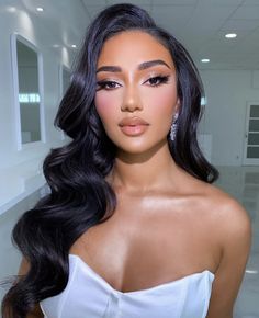 Glam Makeup Bride, Bridal Glam Makeup, Pageant Hair And Makeup, Makeup Soft Glam, Glam Bride Makeup, Bridal Hair Down, Bridal Glam, Pageant Hair, Glam Wedding Makeup