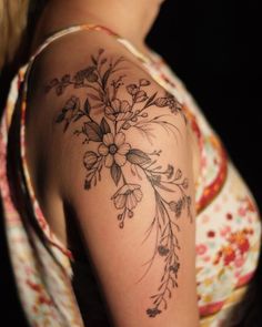 Wild Flowers Shoulder Tattoo, Vlada Tattoo Artist, Back Of Shoulder Flower Tattoo, Ladies Shoulder Tattoo Ideas, Vlada Tattoo, Back And Shoulder Tattoo, Ladies Shoulder Tattoo, Tattoo Ladies