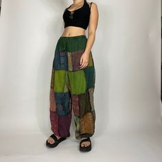 Corduroy Pants Patchwork, Diy Hippie Clothes, Patchwork Hippie Pants, Festival Mode, Patchwork Pants, Balloon Pants, Earthy Outfits, Waist Stretches, Hippie Pants