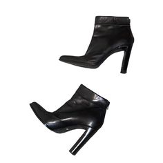 Product Details- 100% Genuine Leather High Rise Ankle Boots Classic Pointed Toe Made In Italy Business Casual Seasonal Comfy Block High Heel Size: 9 Color: Black Condition: This Item Is In Excellent Gentle Use Condition With Only Light Signs Of Wear, Light Scuff Marks If Any. #0015 Via Spiga Shoes, Black Leather Boots, Business Casual, High Heel, Leather Boots, Bootie Boots, Black And Grey, Ankle Boots, High Heels