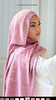 Pink veil, scarf, hijab Pashmina Design, Pashima Scarf Outfit, Pink Pashmina Outfit, Pashima Scarf, Scarf Hijab, Hijab Scarf Styles, Pashmina Scarf Outfit, Pink Dress Hijab Outfit, Patterned Hijab