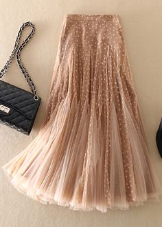 Gonna In Tulle, Mode Inspiration, Fashion Mode, A Skirt, Skirt Outfits, Skirt Fashion, Long Skirt, Casual Outfit, Beautiful Outfits