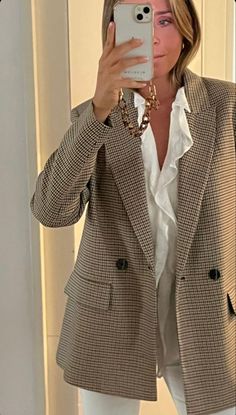 Blazer Business Outfits, Old Money Fashion, Money Fashion, Fest Outfits, Business Attire Women, Professional Outfits Women, Chique Outfits, Uni Outfits, Corporate Outfits