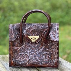 ALLE Satchel- Doctor Bag "MINI ROMMY" more colors - ALLE Handbags Leather Weekender, Doctor Bag, Leather Satchel Bag, Black Leather Purse, Brown Leather Bag, Cool Gifts For Women, Hand Tooled Leather, Brown Floral, Stylish Bag