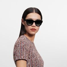 LOUIS VUITTON® - My Monogram Round Sunglasses - Black Black Round Sunglasses, Chic Sunglasses, House Details, Louis Vuitton Sunglasses, Luxury Women Fashion, Louis Vuitton Official, Fashion Books, Fashion Watches, Black Frame