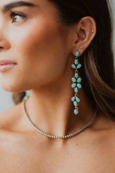 The most beautiful statement piece earrings!  Sterling silver Turquoise stones Unique layout Medium-heavy weight Post style  Dangles about 4 inches Western Wedding Jewelry, Turquoise Wedding Jewelry, Turquoise Jewelry Outfit, Boho Jewels, Gold Earrings Wedding, Unique Layout, Stylish Bracelet, Turquoise Stones, Western Jewelry