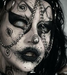 Carnival Inspired Makeup, Gothic Horror Makeup, Crazy Goth Makeup, Gothic Clown Outfit, Gothic Clowncore, Goth Clowncore Makeup, Creepy Make Up, Sfx Horror Makeup, Pentagram Makeup