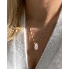 Rose Quartz 14kt Gold Filled Necklace. Delicate Rose Quartz - Etsy Rose Gold Quartz, Gold Filled Necklace, Healing Necklace, Rose Quartz Pendant, Rose Quartz Necklace, Rose Quartz Stone, January Birthstone, Rose Quartz Crystal, Quartz Rose