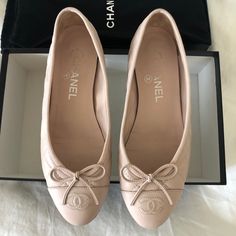 Never Got To Wear Because It Was Too Small On Me Channel Flats, Chanel Ballerina, Chanel Flats, Isabel Marant Shoes, Shoes Chanel, Pink Flats, Pink Chanel, Pink Ballerina, Swag Shoes