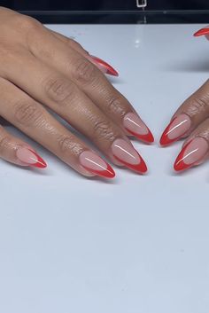 Red Oval French Tip, Acrylic Nails For Black Women, Red French Tip Nails Short, Graduate Outfit, Classy Gel Nails, 30s Outfits, Ny Nails, Dior Nails, Kylie Nails