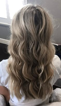 Curled Hair With A Wand, Curls Straight Ends, Hair Curled With Wand, Teased Prom Hair, Curly Hair With Straight Ends, Curly Hair Wand, Curled Hair Inspiration, Curled Hair With Straight Ends, Curled Hair Straight Ends