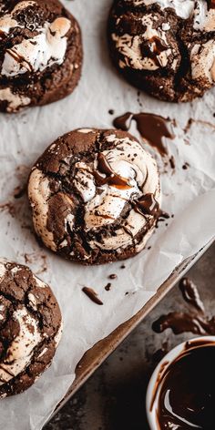 chocolate cookies with marshmallows and melted chocolate