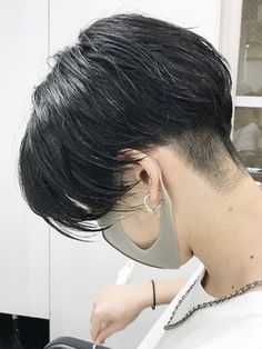 Short Layered Haircuts For Women, Layered Haircuts For Women, Tomboy Hairstyles, Short Hair Tomboy, Men Hair Color, Pixie Haircut For Thick Hair, Short Hair Undercut