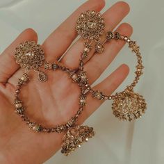 Indian Bridal Jewelry Sets, Antique Jewellery Designs, Jewelry Set Design, Indian Jewellery Design Earrings, Copper Brown, Indian Jewelry Sets, Bangles Jewelry Designs, Bridal Gold Jewellery Designs