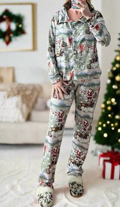 If you're looking for the perfect Western Christmas pajamas for you, your kids, and the whole family, look no further! These exclusive Cowboy Santa family Christmas pajamas are designed by me and available only at Razels! 🎅🤠 Featuring a playful print of old Saint Nick riding his best horses and delivering packages the Cowboy Way, these button-down PJs are perfect for a cozy, Western-inspired holiday season. ✨ Razels' Exclusive PJs: High-quality, well-made family pajama sets, designed to become Family Christmas Pjs, Western Family, Cowboy Santa, Santa Pajamas, Christmas Pjs Family, Cowgirl Dresses, Unisex Pajamas, Saint Nick, Family Pajama Sets