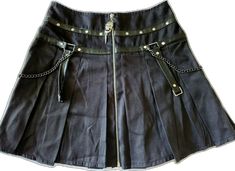 Black Gothic Mini Skirt For Streetwear, Black Punk Mini Skirt With Zipper Closure, Black Punk Skirt With Zipper Closure, Punk Style Black Mini Skirt With Zipper Closure, Punk Style Black Mini Skirt With Zipper, Alt Skirt, Brandy Melville Plaid Skirt, Black Goth Girl, Metal Skirt