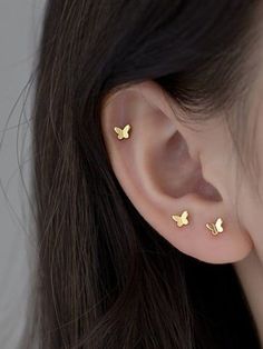 Ear Piercings Minimalist, Ušný Piercing, Types Of Ear Piercings, Butterfly Earrings Stud, Tiny Stud Earrings, Small Earrings Studs