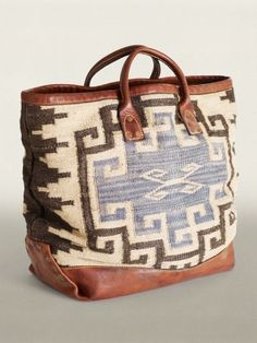 Ralph Lauren Tote, Sacs Tote Bags, Estilo Hippie, Carpet Bag, Bohol, Big Bags, Mode Vintage, Beautiful Bags