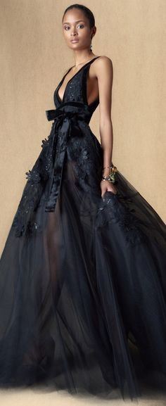 Feminism Fashion, Makijaż Smokey Eye, Fashion Gowns, Elegant Lady, Gowns Of Elegance, Moda Vintage, Elie Saab